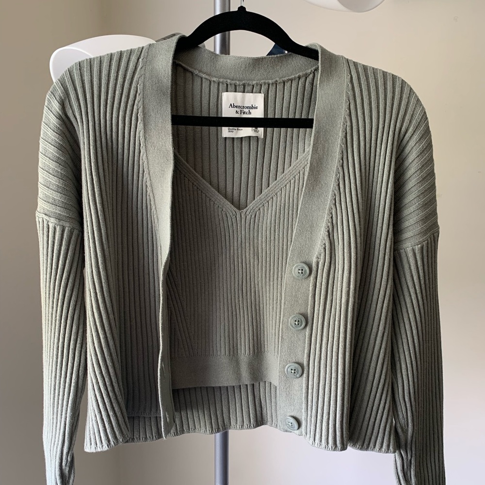Abercrombie & Fitch Cardigan Set